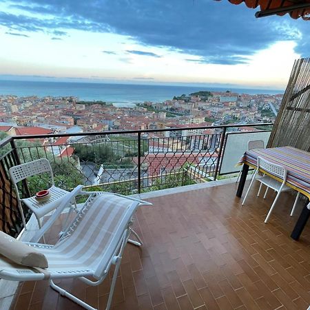 Thekeystudio, La Casa Del Mare Azzurro With Seaview Ventimiglia Exterior foto