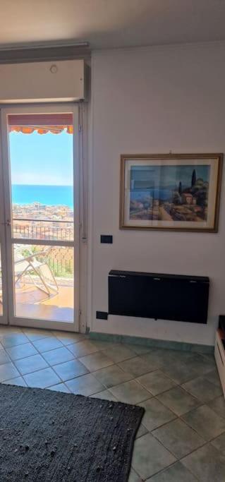 Thekeystudio, La Casa Del Mare Azzurro With Seaview Ventimiglia Exterior foto
